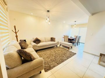 casa en venta equipada en privada Alcazar por Carretera Rioverde SLP