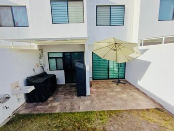 casa en venta equipada en privada Alcazar por Carretera Rioverde SLP