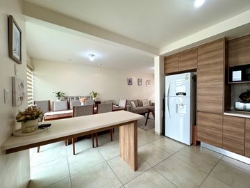 casa en venta equipada sobre avenida cerca de carretera Rioverde