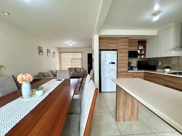 casa en venta equipada sobre avenida cerca de carretera Rioverde