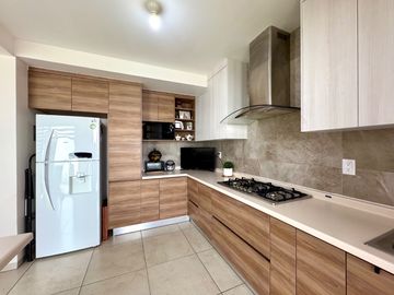 casa en venta equipada sobre avenida cerca de carretera Rioverde