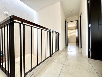 casa en venta equipada sobre avenida cerca de carretera Rioverde