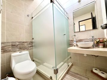 casa en venta equipada sobre avenida cerca de carretera Rioverde