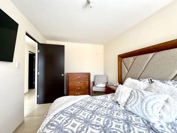casa en venta equipada sobre avenida cerca de carretera Rioverde