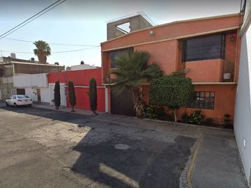 Casa Av. 511 San Juan de Aragón, GAM