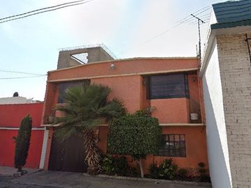 Casa Av. 511 San Juan de Aragón, GAM