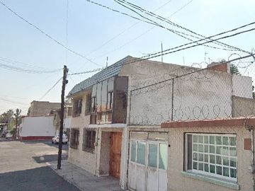 Casa Av. 511 San Juan de Aragón, GAM