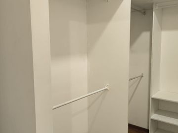 VENDO CASA SANGOLQUI SECTOR SERVA ALEGRE