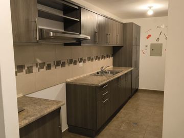 VENDO CASA SANGOLQUI SECTOR SERVA ALEGRE