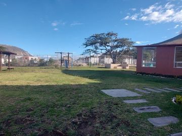 VENDO CASA SANGOLQUI SECTOR SERVA ALEGRE