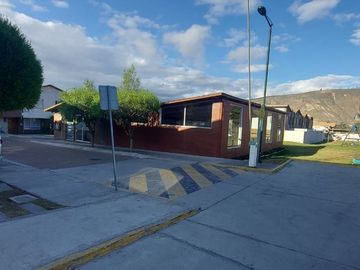 VENDO CASA SANGOLQUI SECTOR SERVA ALEGRE