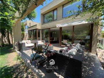 ¡Gran Oportunidad! Hermosa Casa en Condominio Chicureo