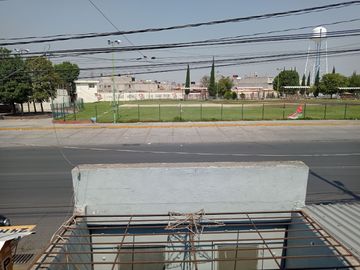 VENDO CASA EN LOS HEROES TECAMAC EN AVENIDA PRINCIPAL