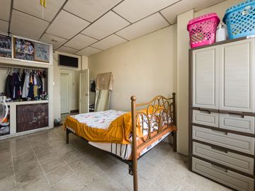 CASA ESQUINERA BARRIO DEL SEGURO