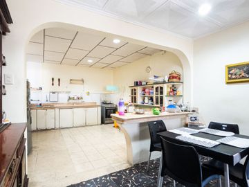 CASA ESQUINERA BARRIO DEL SEGURO