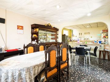CASA ESQUINERA BARRIO DEL SEGURO