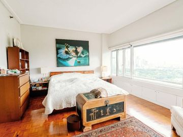 Unfurnished 3br Unit With Parking For Sale In Twin Towers