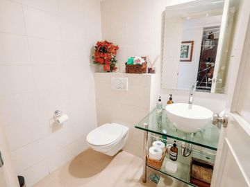 Unfurnished 3br Unit With Parking For Sale In Twin Towers