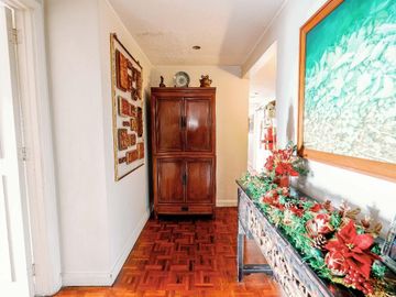 Unfurnished 3br Unit With Parking For Sale In Twin Towers