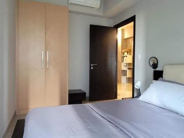 Fully Furnished 1br Unit With Parking For Sale In Uptown Parksuites