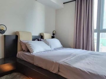 Fully Furnished 1br Unit With Parking For Sale In Uptown Parksuites