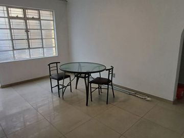 VENDO CASA REMODELADA EN 1ER PISO PASAJE AYULO CDRA 1 , JESUS MARIA