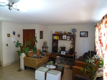 En Venta Casa en Barrio Las Rosas, Machalí, región de O'Higgins
