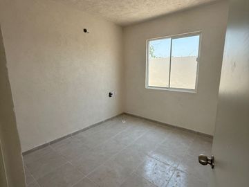 Casas de 2 Niveles en Fracc los Sauces cerca del campus Calazanz en Veracruz