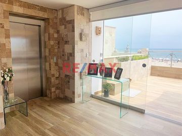 VENTA DE EXCLUSIVO Y AMPLIO DUPLEX EN PLAYA SEÑORITAS