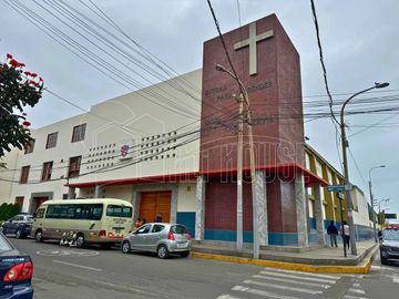 SE VENDE INCREÍBLE CASA DE 2 PISOS C/ AZOTEA EN BELLAVISTA, CALLAO