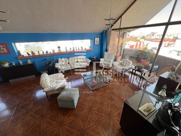 Hermoso PH con espectacular vista 360° en la Del Valle Centro