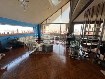 Hermoso PH con espectacular vista 360° en la Del Valle Centro