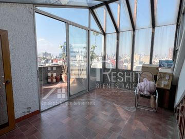 Hermoso PH con espectacular vista 360° en la Del Valle Centro