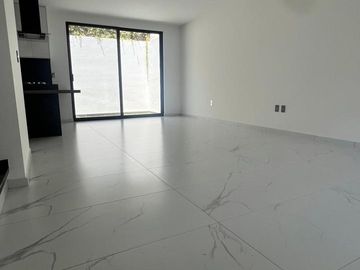 HERMOSA CASA COTO PRIV.  CARTUJA EN RESIDENCIAL SAN ISIDRO; ZAPOPAN; JAL.