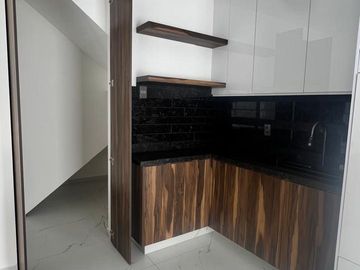 HERMOSA CASA COTO PRIV.  CARTUJA EN RESIDENCIAL SAN ISIDRO; ZAPOPAN; JAL.
