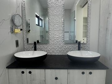 HERMOSA CASA COTO PRIV.  CARTUJA EN RESIDENCIAL SAN ISIDRO; ZAPOPAN; JAL.