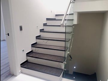 HERMOSA CASA COTO PRIV.  CARTUJA EN RESIDENCIAL SAN ISIDRO; ZAPOPAN; JAL.
