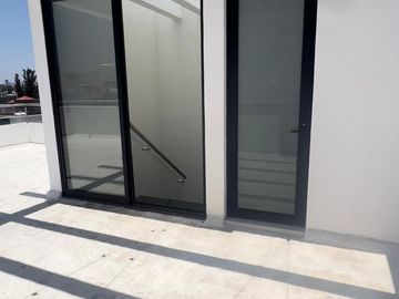 HERMOSA CASA COTO PRIV.  CARTUJA EN RESIDENCIAL SAN ISIDRO; ZAPOPAN; JAL.