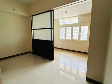 Ready to move in Condo in Makati City FOR AS LOW AS 20,000 per month Only near RCBC Makati, Makati Med, Export Bank