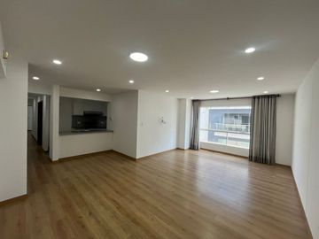 AMPLIO Y ACOGEDOR DEPARTAMENTO DE 3 DORMITORIOS 2 COCHERAS CON CUARTO Y BAÑO DE SERVICIO EN SANTIAGO DE SURCO