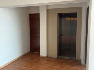OFERTA VENDO LINDO DEPARTAMENTO EN CHACARILLA SAN BORJA DE 100 M2 CON 3 HABITACIONES EN PISO 8 DE EDIFICIO EN PLENA AVENIDA