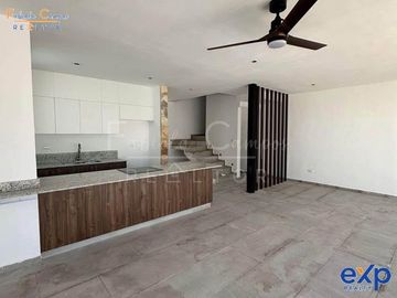 Casa de 2 plantas y 3 recamaras en venta en Conkal Yucatán - ENTREGA diciembre 2025