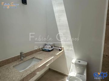 Casa de 2 plantas y 3 recamaras en venta en Conkal Yucatán - ENTREGA diciembre 2025