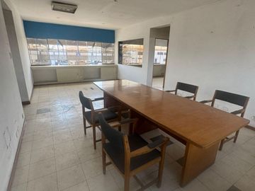 Local comercial frente al Aeropuerto