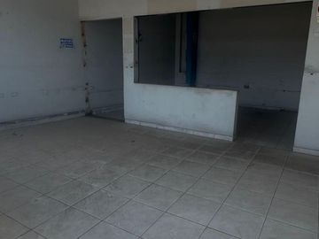 Local comercial frente al Aeropuerto