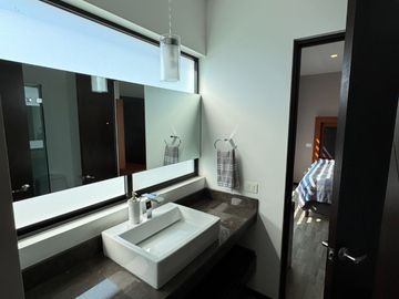 VENTA DE CASA EN LOMAS DE ANGELOPOLIS UNO