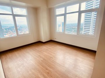 2 Bedroom Condo Unit for Sale in Aston Tower at Two Serendra BGC