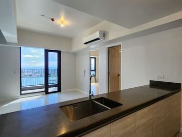 2 STORY PENTHOUSE MANDANI BAY CEBU