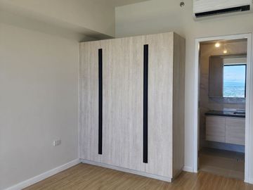 2 STORY PENTHOUSE MANDANI BAY CEBU