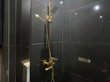 For Sale: Fully-furnished and Interiored 1 Bedroom in The Residences at Commonwealth - Good Deal